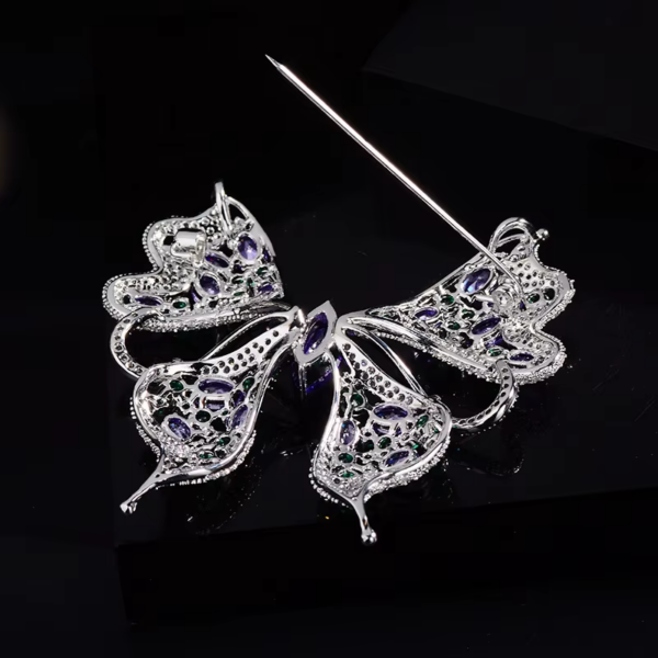 Брошь Violet Butterfly из серии Purple Garden