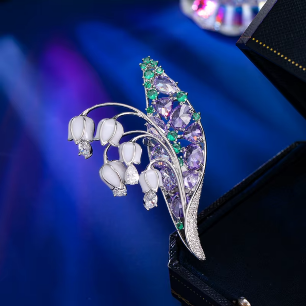 Брошь Queen’s Lily из серии Purple Garden