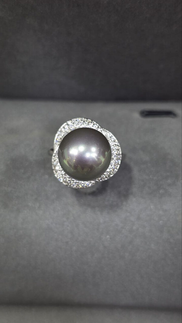 Кольцо Floral Grace с серебристым Shell Pearl