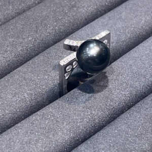 Кольцо Brücke Black Shell Pearl— серия Bauhaus