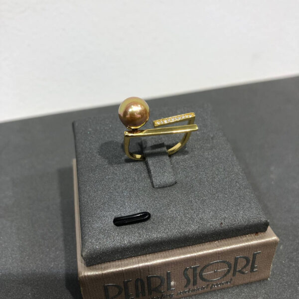 Кольцо Linea Min серия Bauhaus с Shell Pearl 8mm Champagne Gold