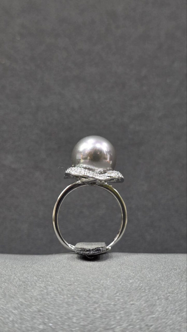 Кольцо Floral Grace с серебристым Shell Pearl