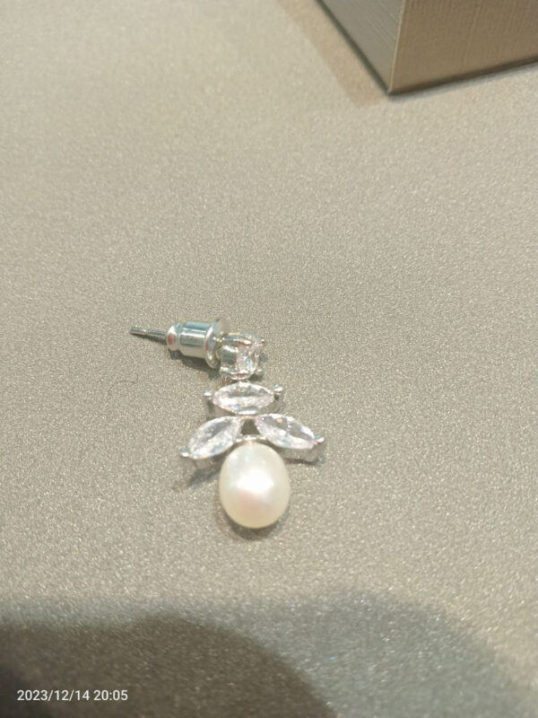 Изящные серьги серии Wedding