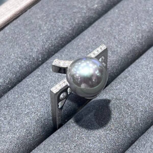 Кольцо Brücke Grey Shell Pearl— серия Bauhaus