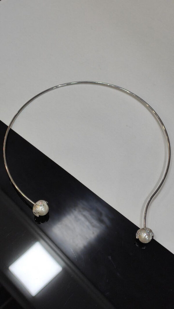 Гарнитур  Snowdrop с белым Shell Pearl - колье и серьги