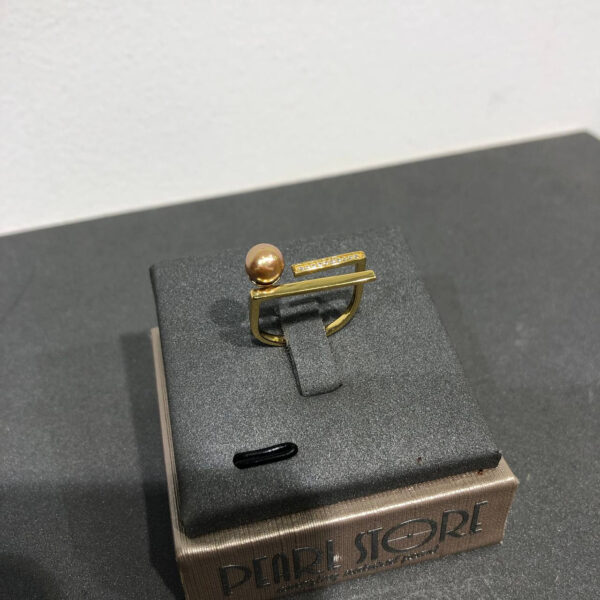 Кольцо Linea Min серия Bauhaus с Shell Pearl 6mm Champagne Gold