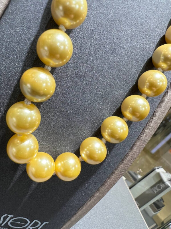 Ожерелье Матине из золотых Shell Pearll