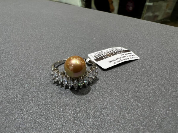 Кольцо Pearl Bells с золотым shell Pearl 6 мм