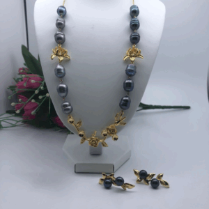 Сет Handmade украшений в Бохо стиле с черным жемчугом - колье и серьги
