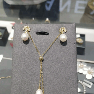 Серьги серии «Древо жизни | Life Tree Collection»с белым пресноводным жемчугом